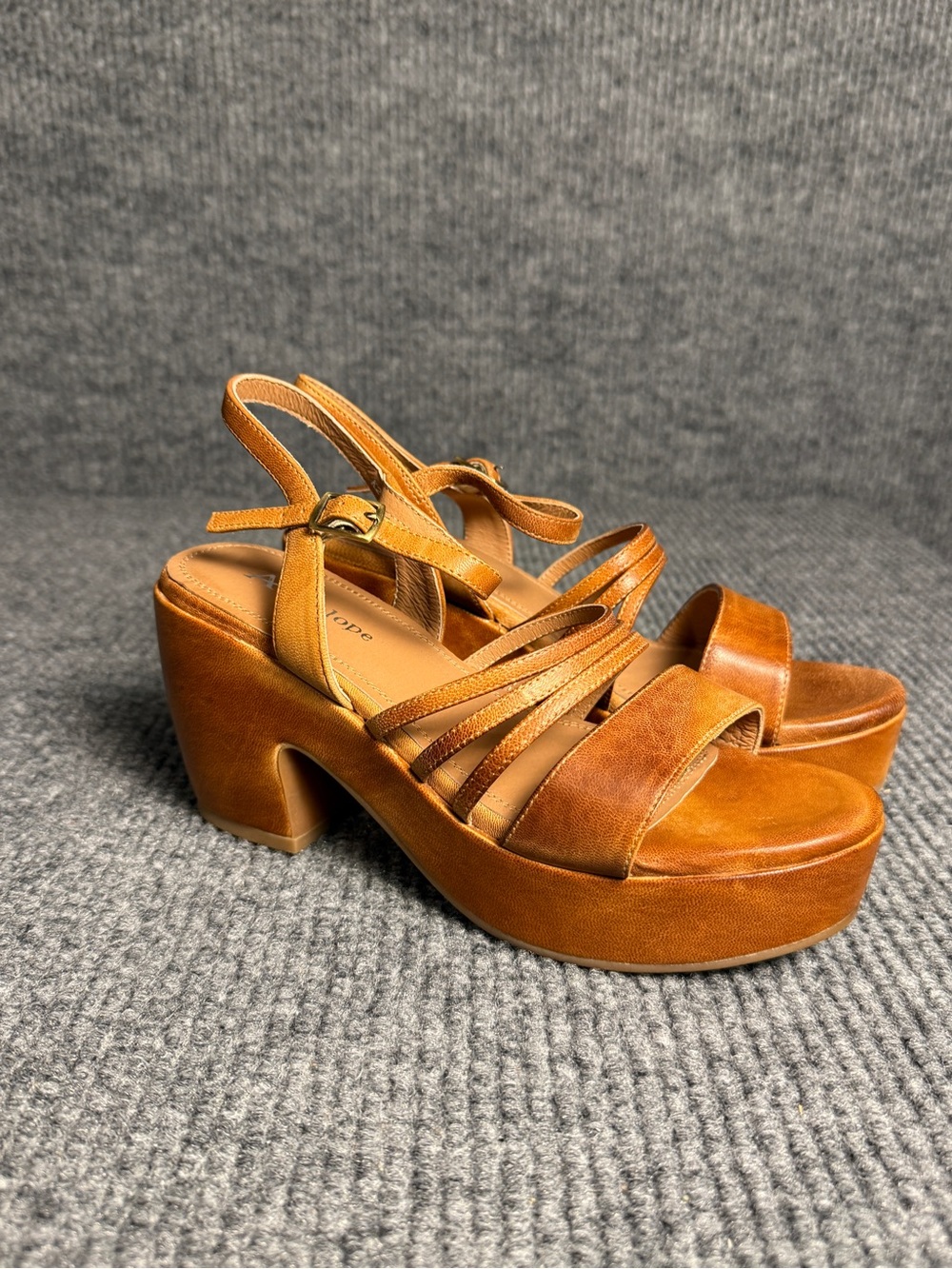 Antelope Tessa Strappy Leather Platform Block Heel Sandals Brown Tan Size 38 NIB